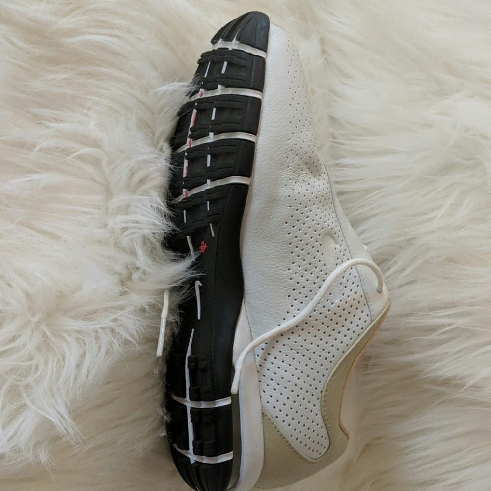 Nike Golf Shoes- attraction at contact